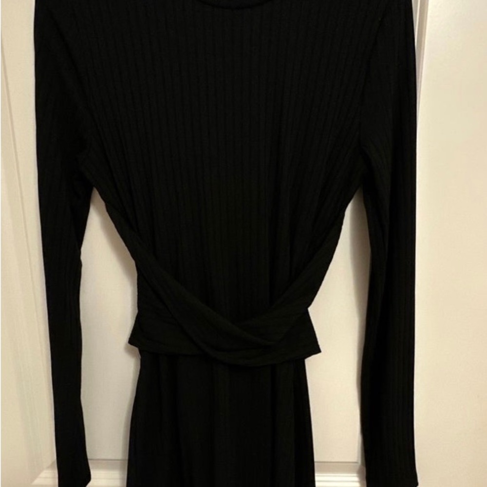 Dress - Picture 2 of 5